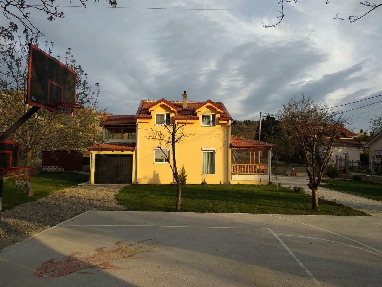 Family House Near Motorway 6 Guests 3 Bedrooms Veles Exterior photo